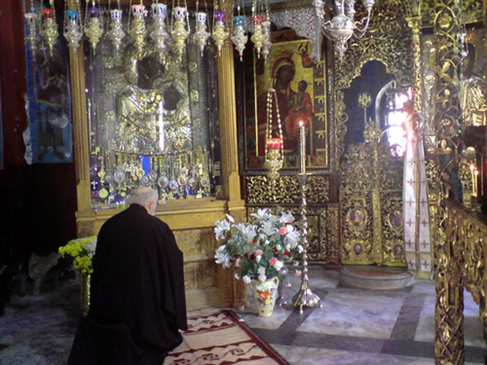 panagia-portaitissa-thavmatourgi-eikona-pou-den-prepei-pote-na-vgei-ekso-apo-agio-oros-2