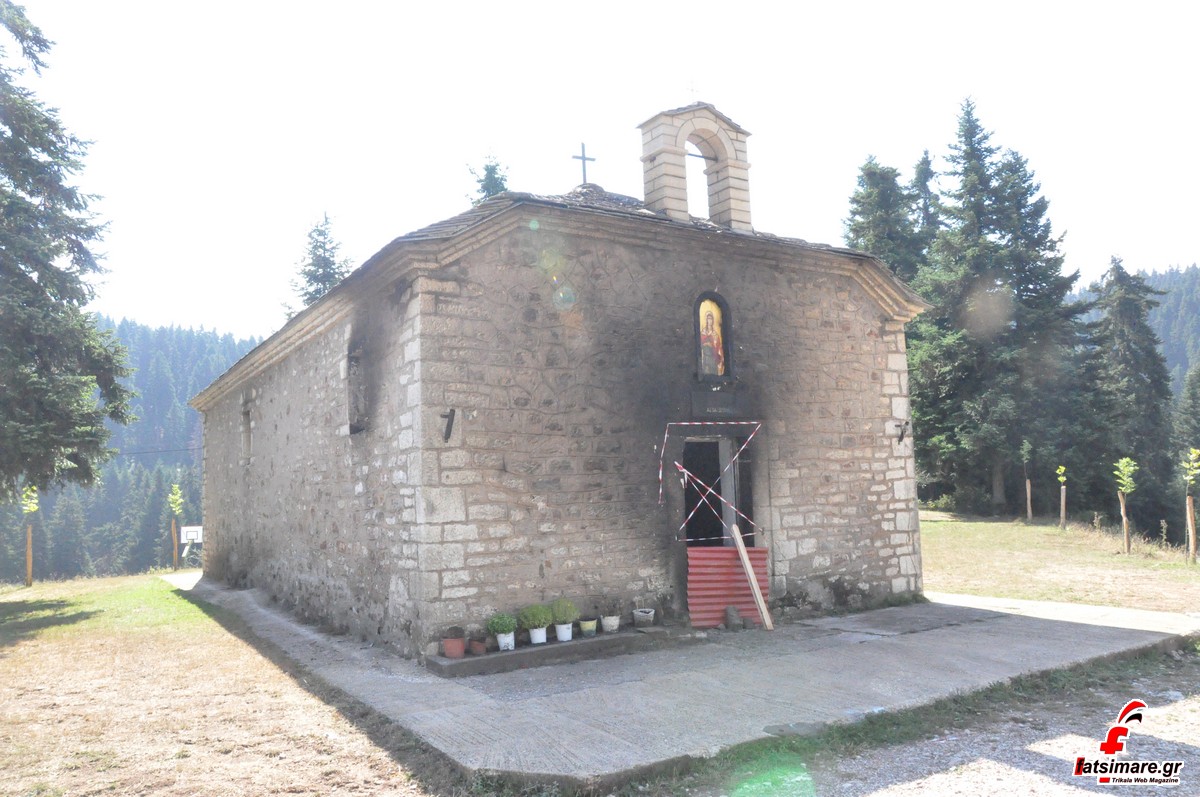 to-sygklonistiko-thavma-me-tin-eikona-tis-agias-kyriakis