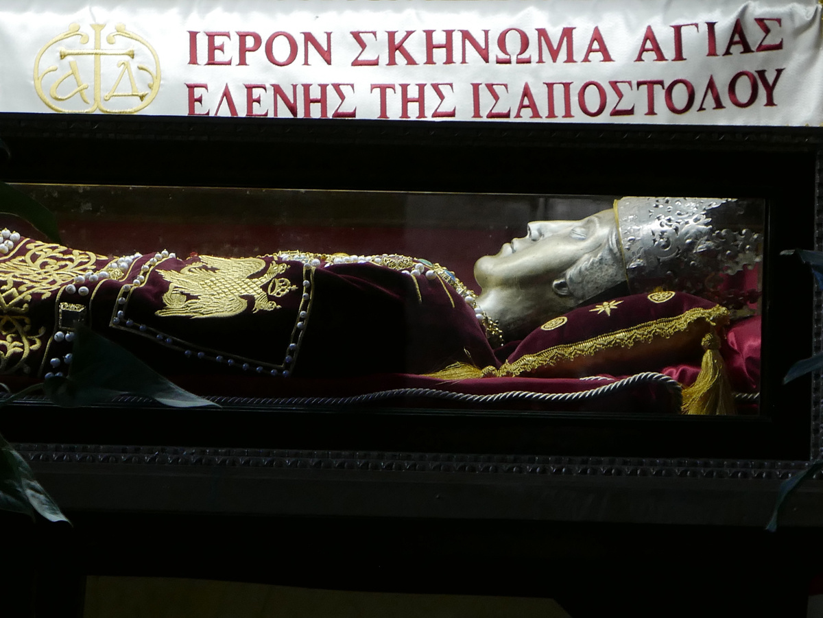 stin-ellada-proti-fora-to-leipsano-tis-agias-elenis
