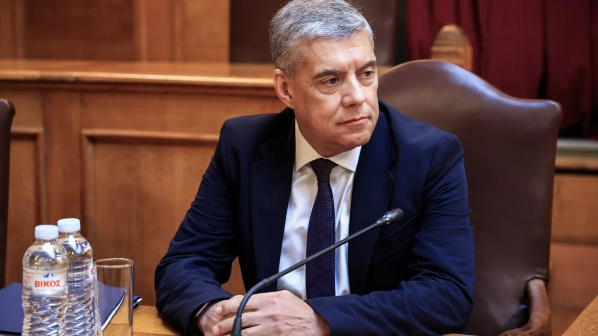 vomva-apo-to-mega-aytos-ypegrapse-gia