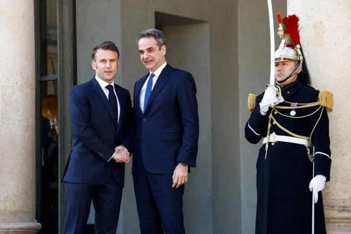 mitsotakis-17-696×464-1