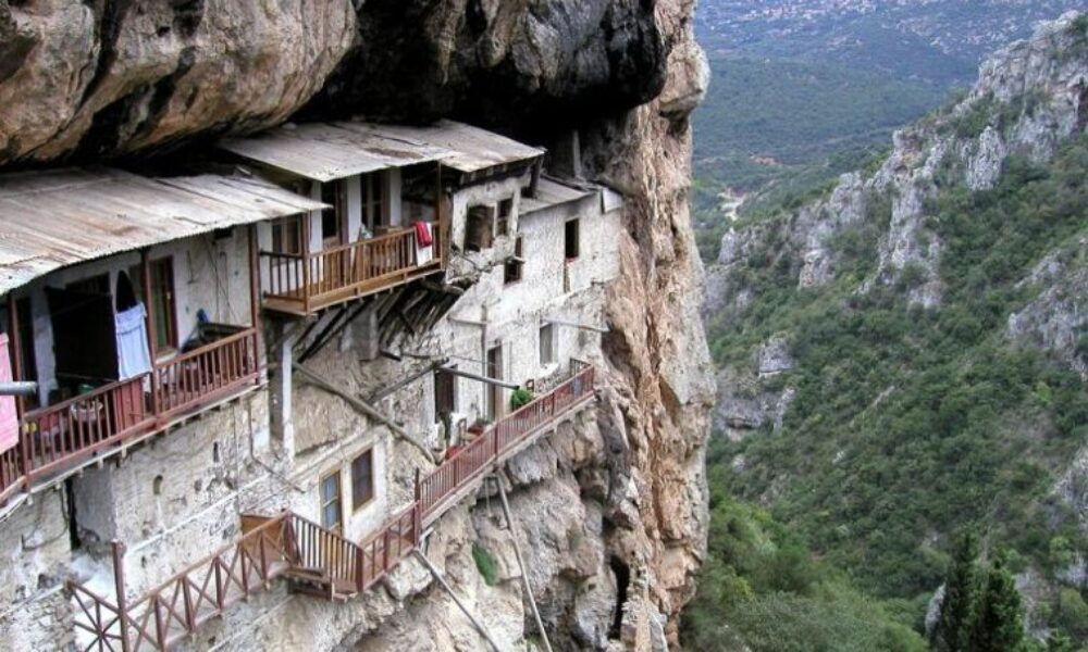 1024px-Podromos-768×576-1-758×569