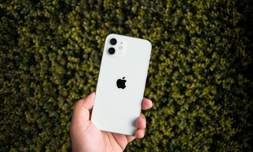iphone-to-apple-1920×1280