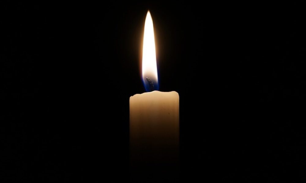 candle-2038736_640