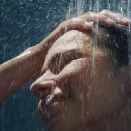 absolutely-do-not-bathe-at-these-4-times