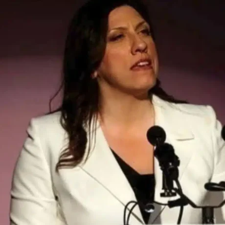 zoekonstantopoulou-2-1068×632.jpg