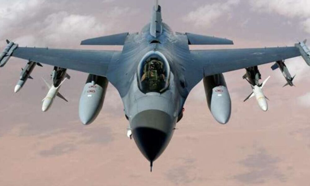 f-16-1360×1068-1-900×473