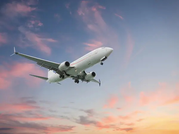 ektakti-eidisi-gia-aeroplano-gemato-epivates-pou-efyge