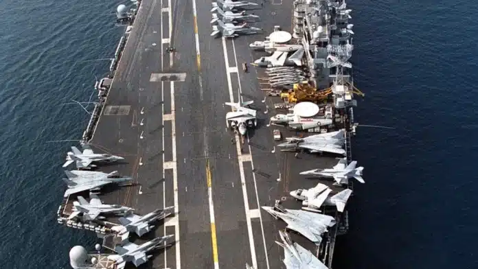 20140725_012522_apcajos_iraq_nimitz_003uc-696×392-1