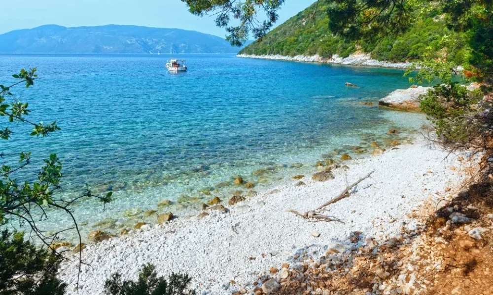 antisamos-paralai-kefalonia.jpg