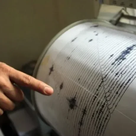 ektakto-tora-poly-megalos-seismos-sti-chora-mas-prin-ligo-1-900×473