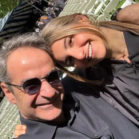 maketa-mitsotakis-kori