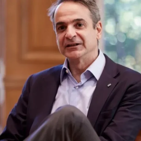 kazani-pou-vrazei-i-nd-tous-teleiose-o-mitsotakis-choris-na-ftaine
