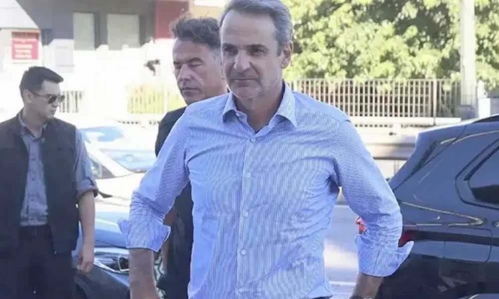 epistrefei-espefsmena-stin-athina-o-kyriakos-mitsotakis-logo-ton-pyrkagion