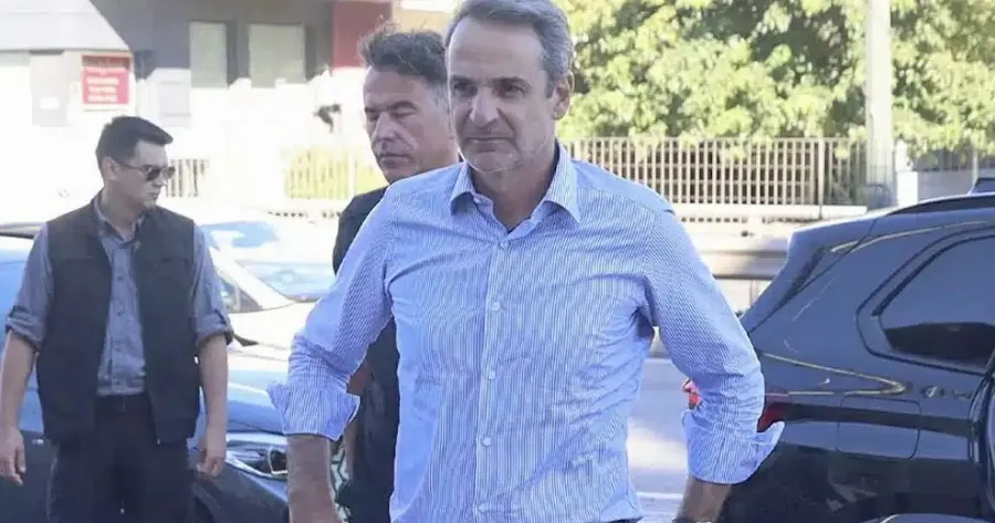 epistrefei-espefsmena-stin-athina-o-kyriakos-mitsotakis-logo-ton-pyrkagion