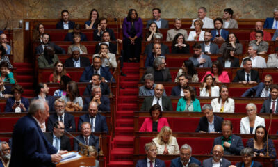 9c43a936-bayrou-3