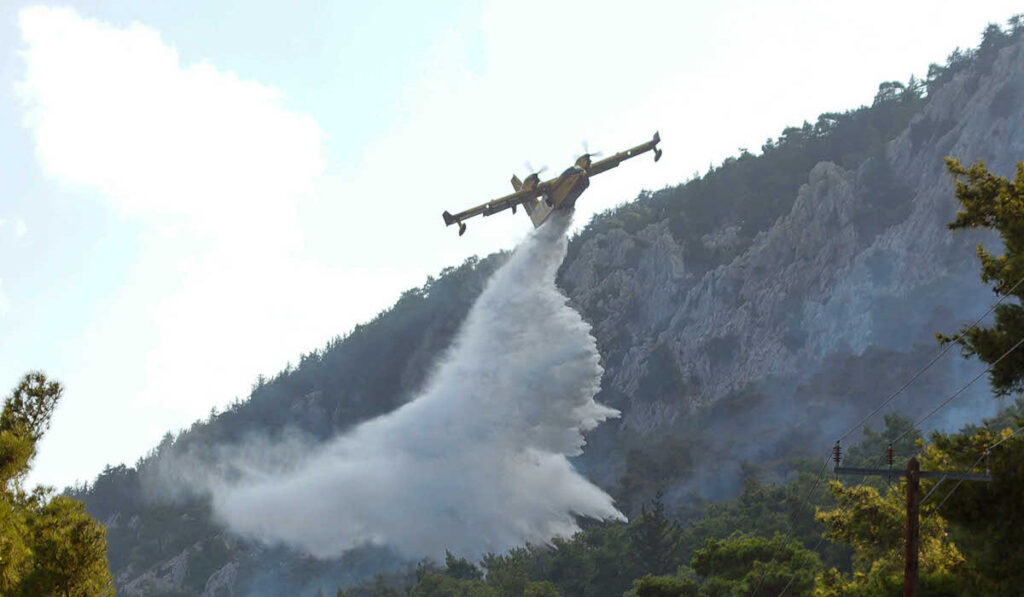 ΡΟΔΟΣ// ΠΥΡΚΑΓΙΑ ΣΤΙΣ ΠΕΡΙΟΧΕΣ ΣΙΑΝΑ ΚΑΙ ΜΟΝΟΛΙΘΟΣ (ΑΡΓΥΡΗΣ ΜΑΝΤΙΚΟΣ/EUROKINISSI)