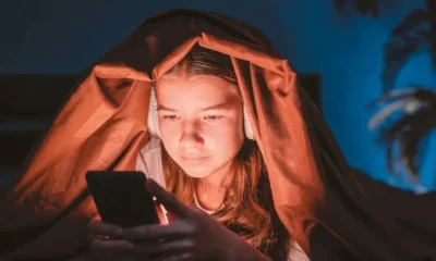 telos-ta-social-media-gia-paidia-ilikias-mechri-15-chronon-apo-oktovrio-tha-kleidonoun-aftomata-molis-prospathoun-na-boun