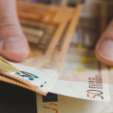 Voucher-200-evro-gia-olous-pou-tha-kanete-tin-aitisi_1744105946-1536×1152