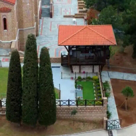 o-tafos-tou-agiou-paisiou-se-monadikes-eikones