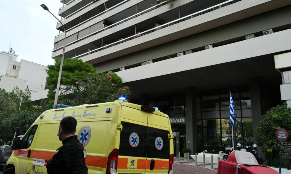 perimene-to-deftero-paidi-tou-o-44chronos-pou