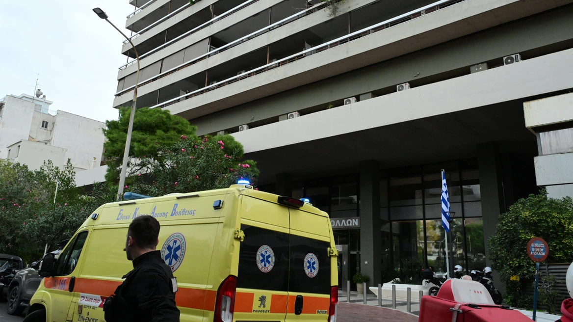 perimene-to-deftero-paidi-tou-o-44chronos-pou