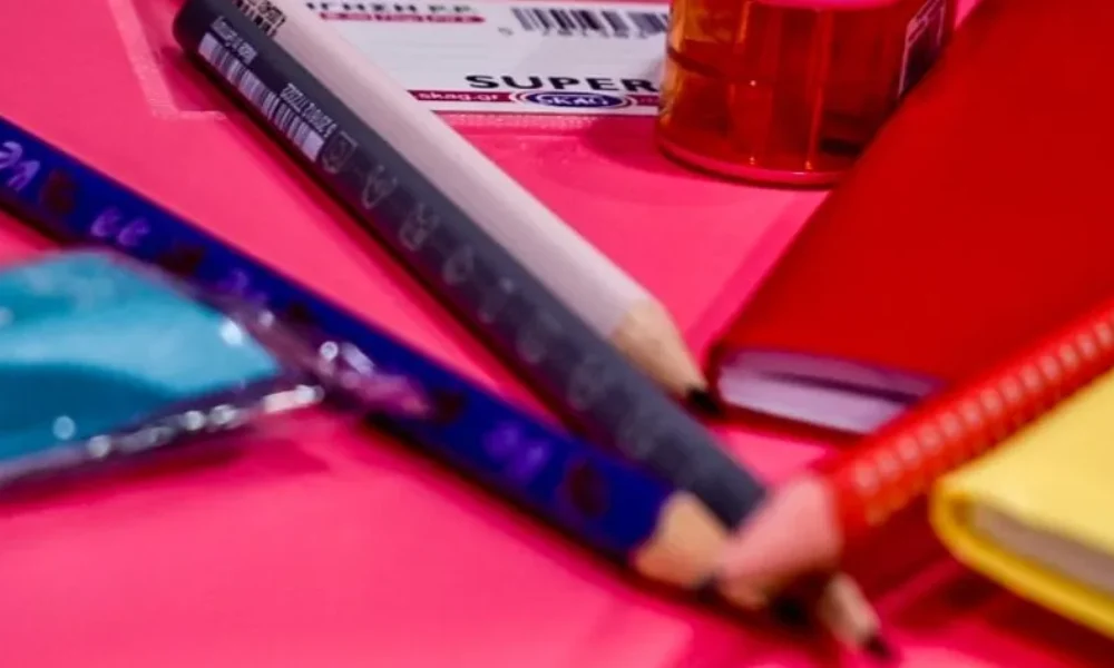 ektakto-kleista-scholeia-tetarti-15-kai-tin-pempti-16-oktovriou