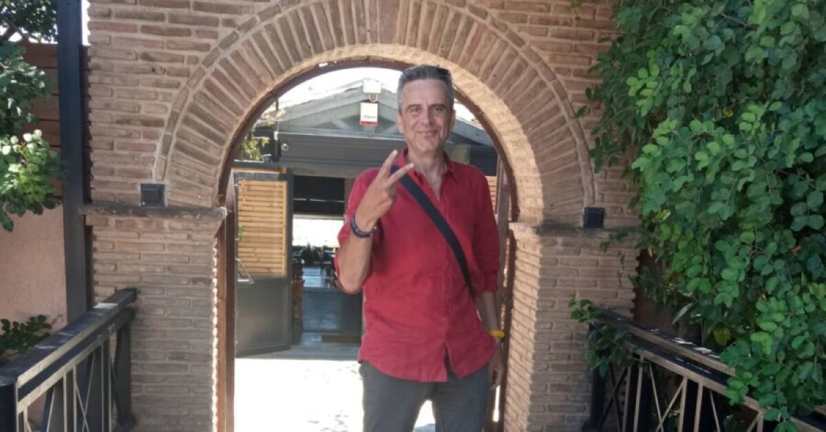 thlipsi-ston-dimosiografiko-kosmo-pethane-o-vasilis-athanatos-2