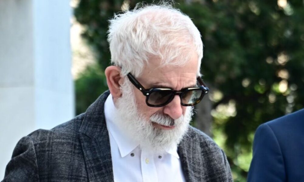 afto-einai-to-provlima-igeias-tou-petrou-filippidi-to-apokalipse-o-dikigoros-tou-900×473