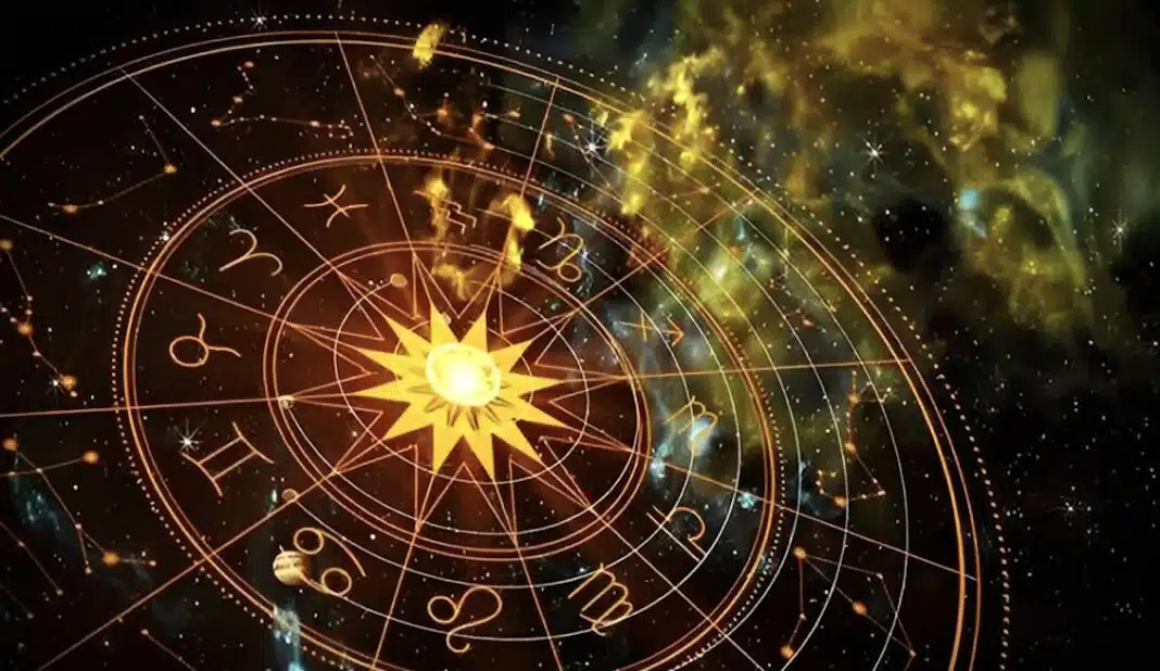 tessera-zodia-pou-to-sympan-fainetai-na-evnoei