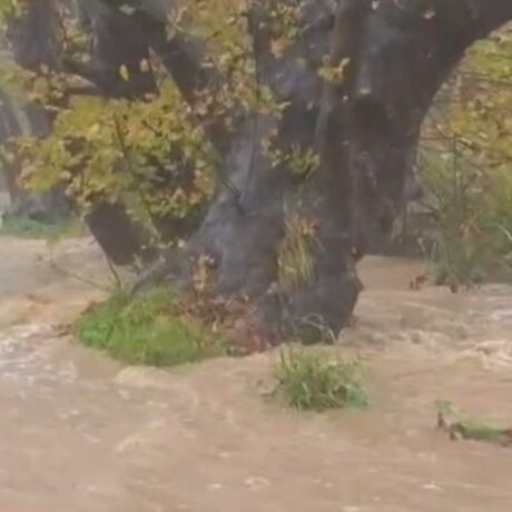 potamia-eginan-oi-dromoi-apo-tis-entones-vrochoptoseis