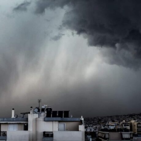 ektakto-erchetai-akraia-kai-epikindyni-kataigida-48-1