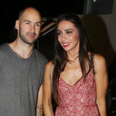 tin-chorise-gia-na-pantreftei-tin-olympia-chopsonidou (1)