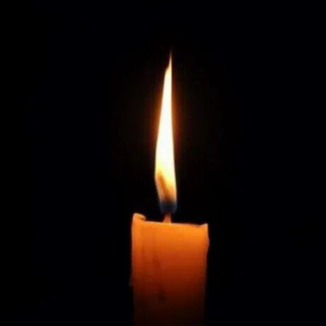 efyge-athoryva-apo-ti-zoi-o-tragoudistis-mikaelo