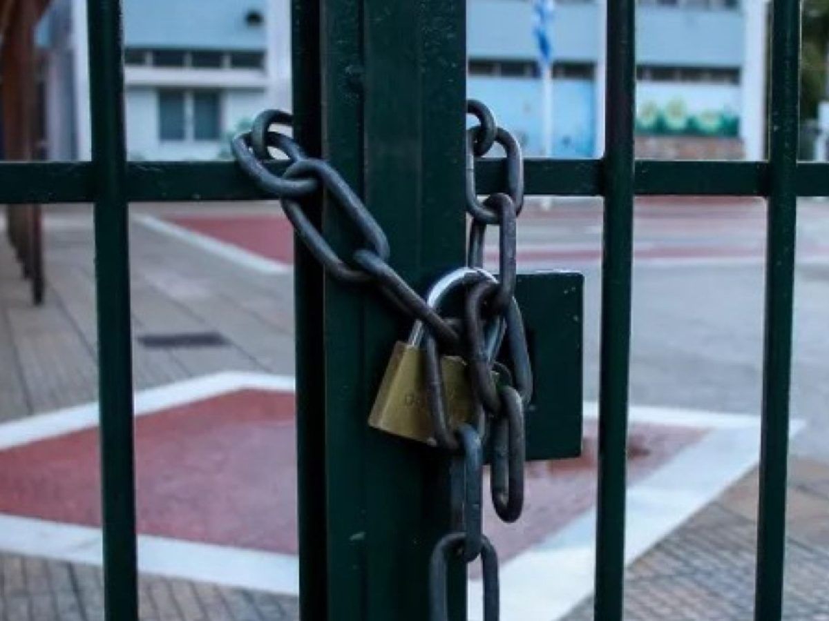 kleista-scholeia-stis-2-oktovriou_1759359685-1200×900-1