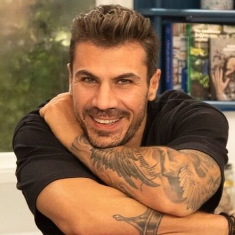 c8e6d710-akis_petretzikis_edioxe_germanoy