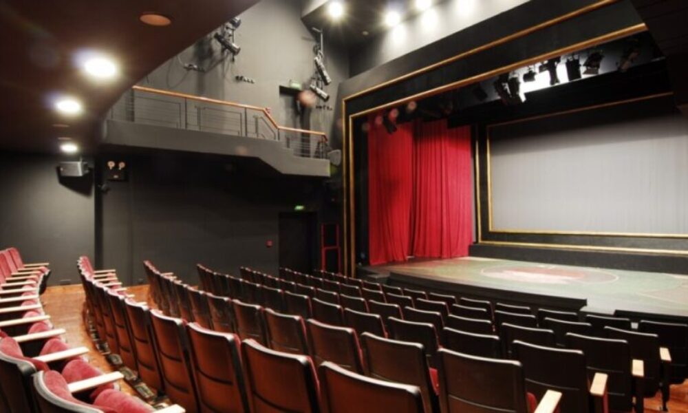 e_despoina_work-doc-desp_site_site-photos-grafeiou_chapter_13_theatra_13.20-theatro_alma_selection__dsc0014a-900×473