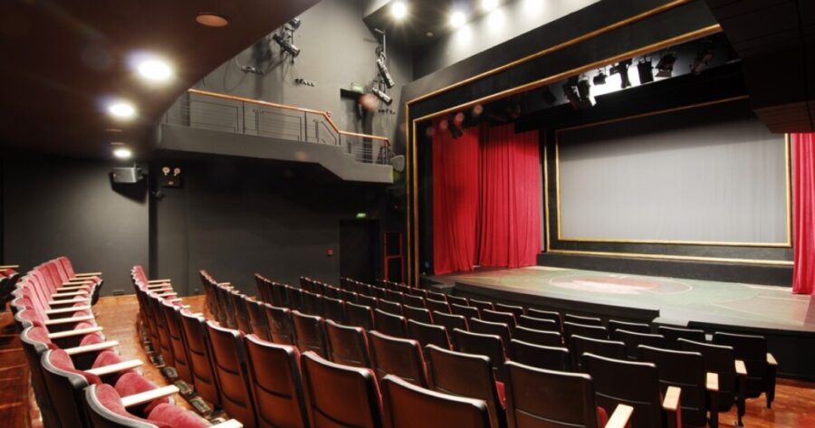 e_despoina_work-doc-desp_site_site-photos-grafeiou_chapter_13_theatra_13.20-theatro_alma_selection__dsc0014a-900×473