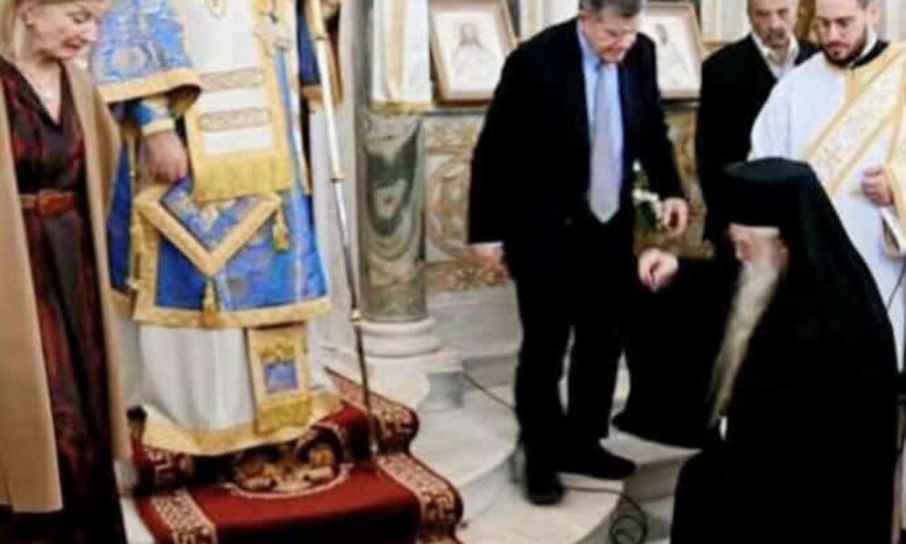 salos-me-pasignosto-mitropoliti-pou-gonatise-brosta-se