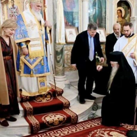 salos-me-pasignosto-mitropoliti-pou-gonatise-brosta-se