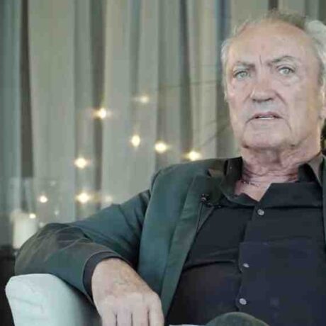 ektakto-8211-efyge-apo-ti-zoi-agapimenos-ithopoios