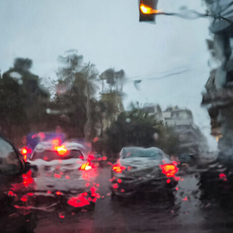 plimmyrisan-oi-dromoi-stin-athina-kollisan-ta