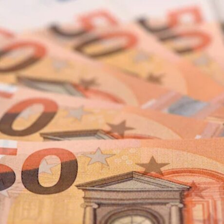 ektakto-xekinisan-oi-pliromes