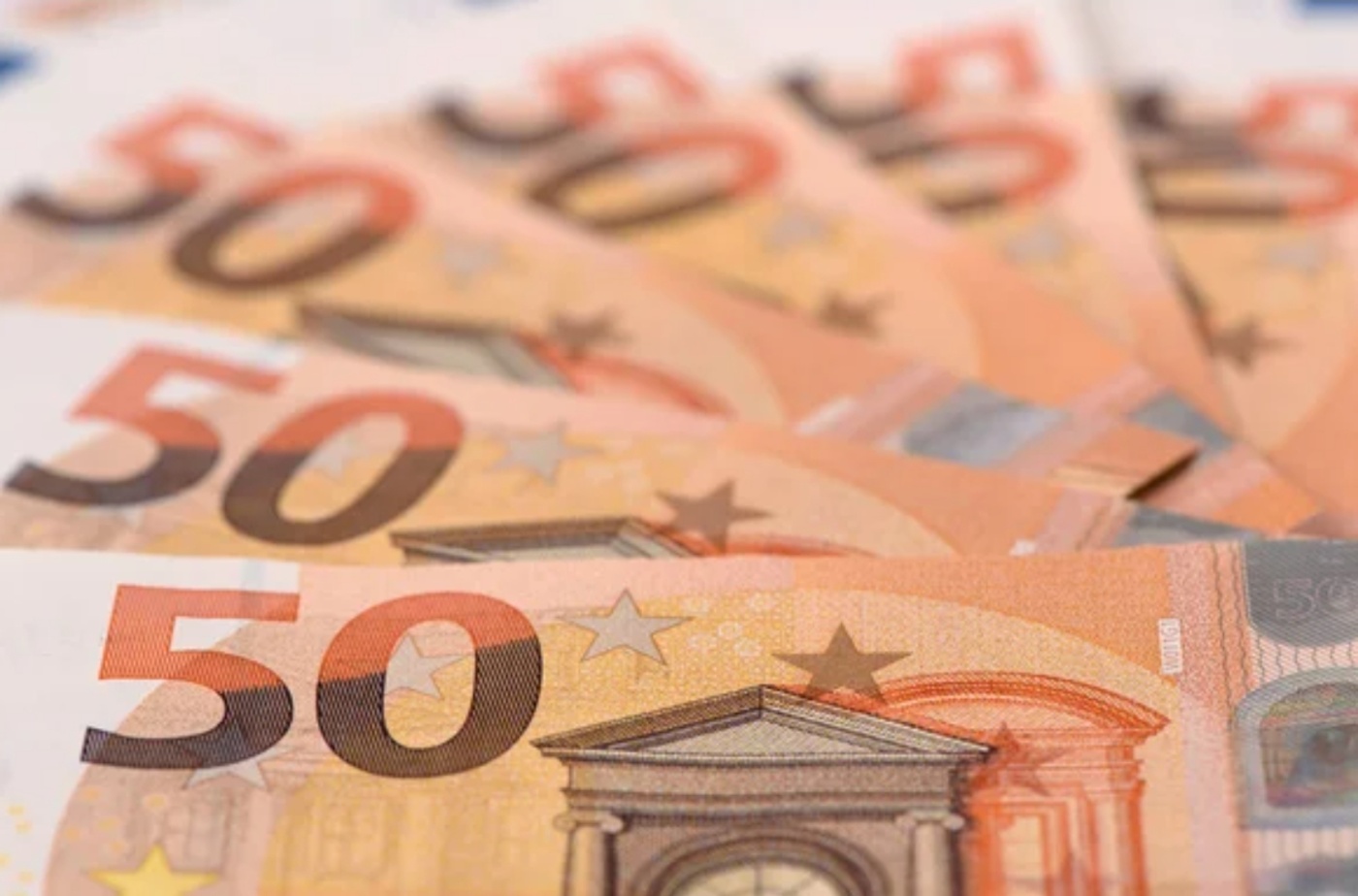 ektakto-xekinisan-oi-pliromes