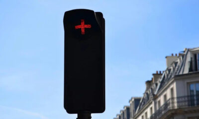 o-ellinikos-stavros-bainei-sta-fanaria-ti