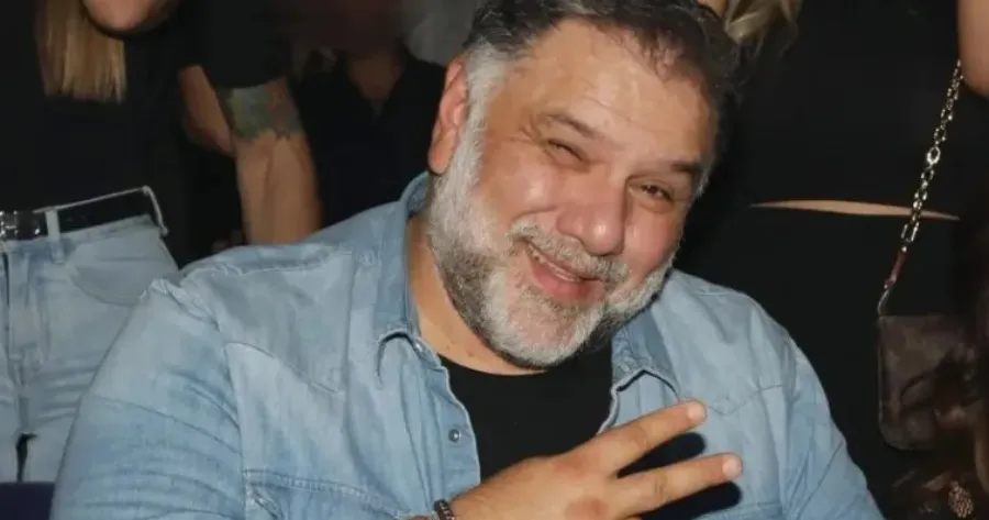 genethlia-gia-ton-gio-tou-grigori-arnaoutoglou-i-entyposiaki-tourta-kai-i-anartisi-tis-katerinas-kokla-deite-poso-megalose