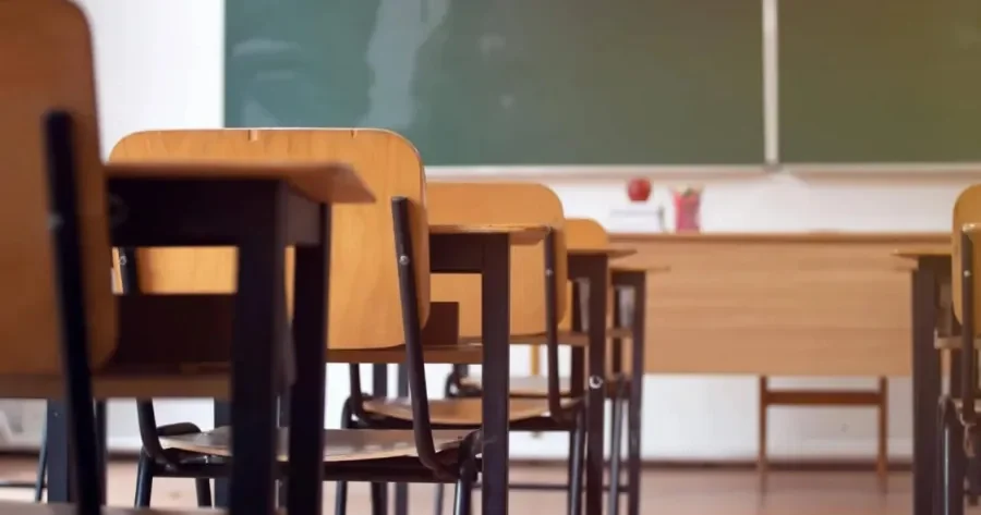 goneis-pposoxn-giati-stis-3-dekemvriou-den-tha-ginoun-mathimata-se-ola-ta-scholeia-900×473