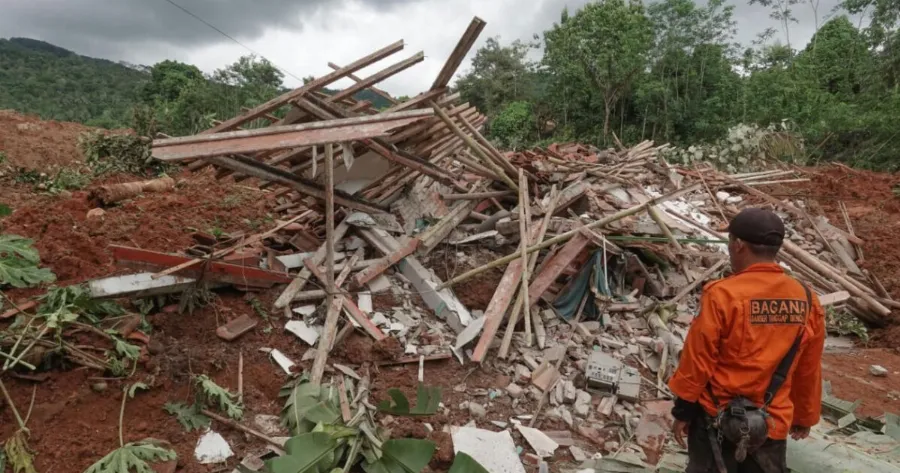 tragodia-tora-toulachiston-6-nekroi-17-agnooumenoi-terastios-thrinos