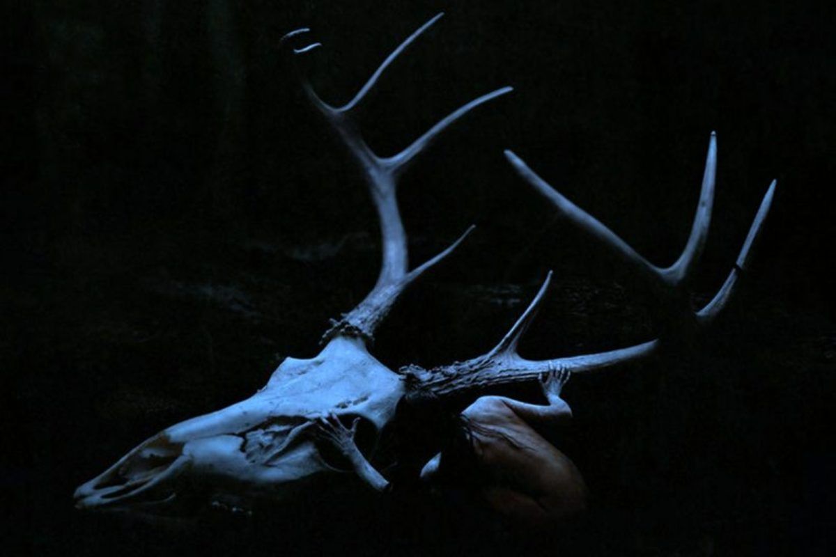 miniaies-provlepseis-dekemvriou-2025-ta-zodia-pou-tha-vrethoun-anamesa-se-erotika-dilimmata-kai-api_1764618144-1200×800