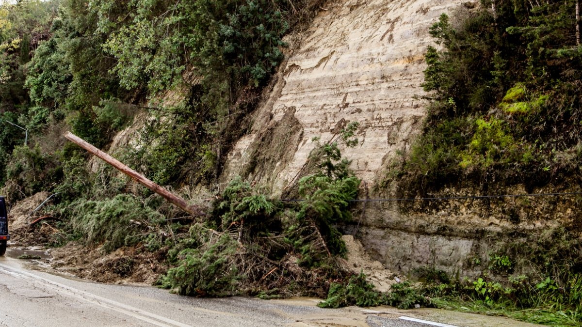 ektakto-ichise-to-112